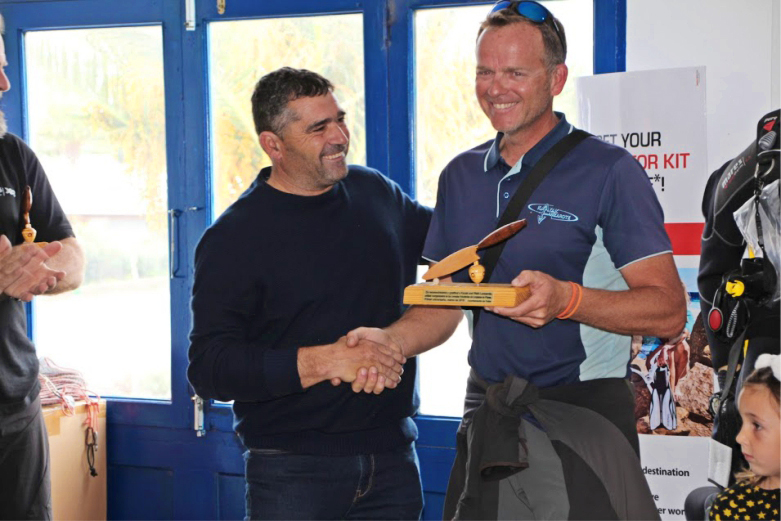 Kayak Lanzarote honoré par la mairie de Yaiza pour avoir été l'un des organisateurs des nettoyages solidaires